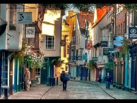 Large 4 Bedroom Home In Boston Spa Village In-Between York, Harrogate And Leeds, Sleeps 9 エクステリア 写真