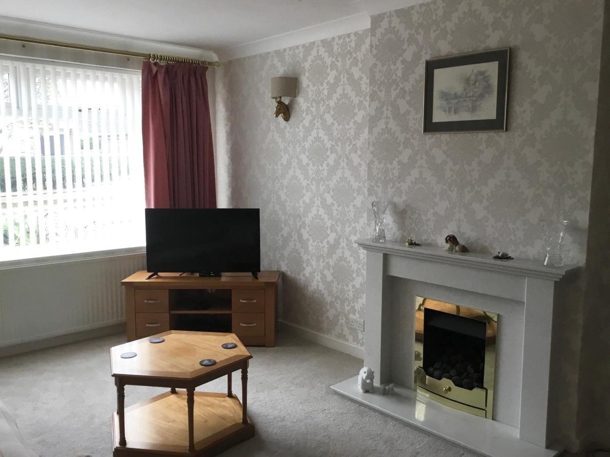 Large 4 Bedroom Home In Boston Spa Village In-Between York, Harrogate And Leeds, Sleeps 9 エクステリア 写真